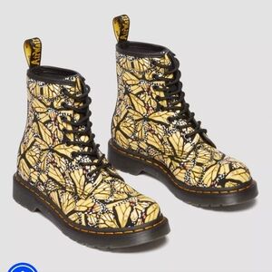 Dr. Martens Yellow Butterfly Combat Boots Monarch Goth Romantic 5 New Suede Fall